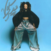 Valerie June 