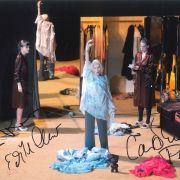 Die Zofen - Wiener Festwochen - 2008 Jean Genet | Die Zofen Neuinszenierung<br />Regie: Luc Bondy | Besetzung: Edith Clever, Caroline Peters, Sophie Rois<br />Bühne: Bert Neumann | Kostüme: Tabea Braun<br />Koproduktion: Volksbühne am Rosa Luxemburg-Platz Berlin, Wiener Festwochen