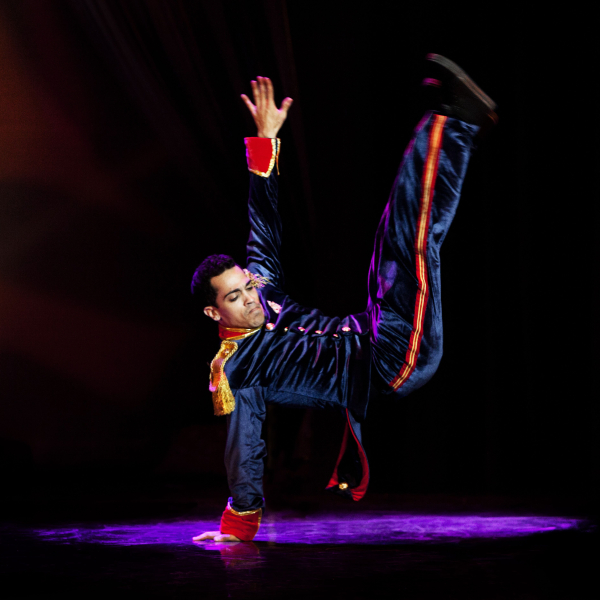 © Bellydance Evolution The Dark Side of the Crown