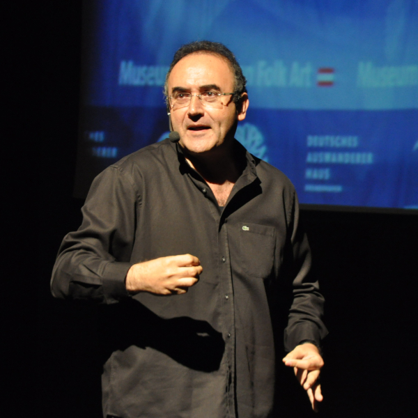 Sunay Akın