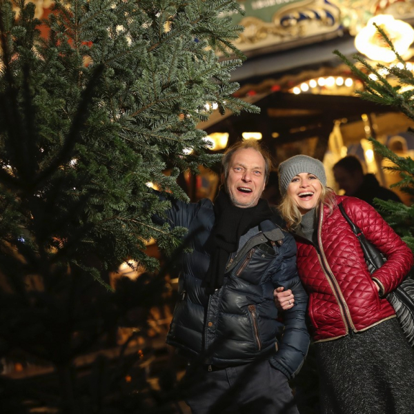 © Marc Vollmannshauser Advent Advent die Oma brennt