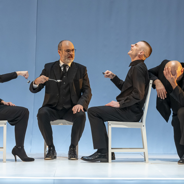 © Archiv Theater Akzent Jedan je