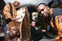 in between 5 MoZuluArt - © Lukas Beck in between 5 MoZuluArt - © Lukas Beck