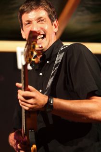 Besame mucho - © Viktor Gernot GmbH Besame mucho - © Viktor Gernot GmbH