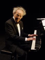 Gerhard Bronner 1922-2007 -1 - sein letzter Auftritt Silvester 2006 &copy; akzent.at