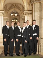 SiA Wr Comedian Harmonists -  &copy; Michael Poehn