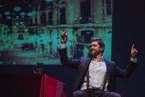 Stand Down -  &copy; Archiv Theater Akzent