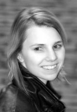 IM NAMEN DER LIEBE -1 - Gedichte der Liebe von Peter Turrini, untermalt von der Lieblingsmusik des Autors.Es lesen Caroline Knebel, Ulrich Reinthaller und J&uuml;rgen MaurerZusammenstellung: Jenny ThostTurrini &uuml;ber den D&auml;chern von Wien25.2.-7.3.2009 &copy; akzent.at