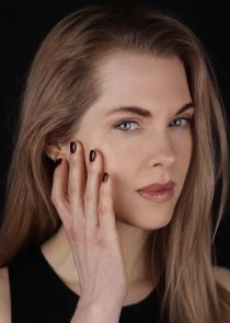 Leben zwischen Traum und Wirklichkeit - Katrin Fuchs © Larissa Winkel Leben zwischen Traum und Wirklichkeit - Katrin Fuchs © Larissa Winkel