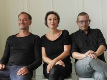 SIA Iba de gaunz oamen - Ursula Strauss, Christian Dolezal und Karl Stirner © Pia Klawatsch