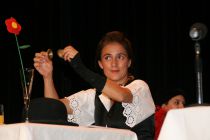 Der Gaulschreck im Rosennetz - Mercedes Echerer © Archiv Theater Akzent Der Gaulschreck im Rosennetz - Mercedes Echerer © Archiv Theater Akzent